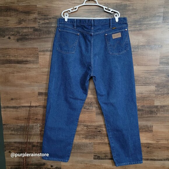 Vtg Wrangler Jeans 42x32 Measures 40x31 Cowboy Cut Relaxed Western 90's Y2K - Picture 1 of 11